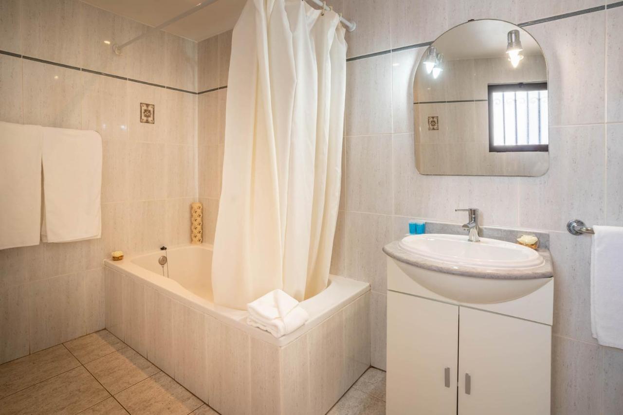 Pateo Apartments (Adults Only) Albufeira Luaran gambar